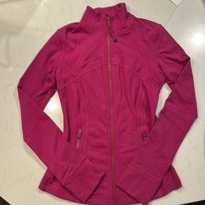 Lululemon Define *Luon jacket size 6 (Magenta Purple)